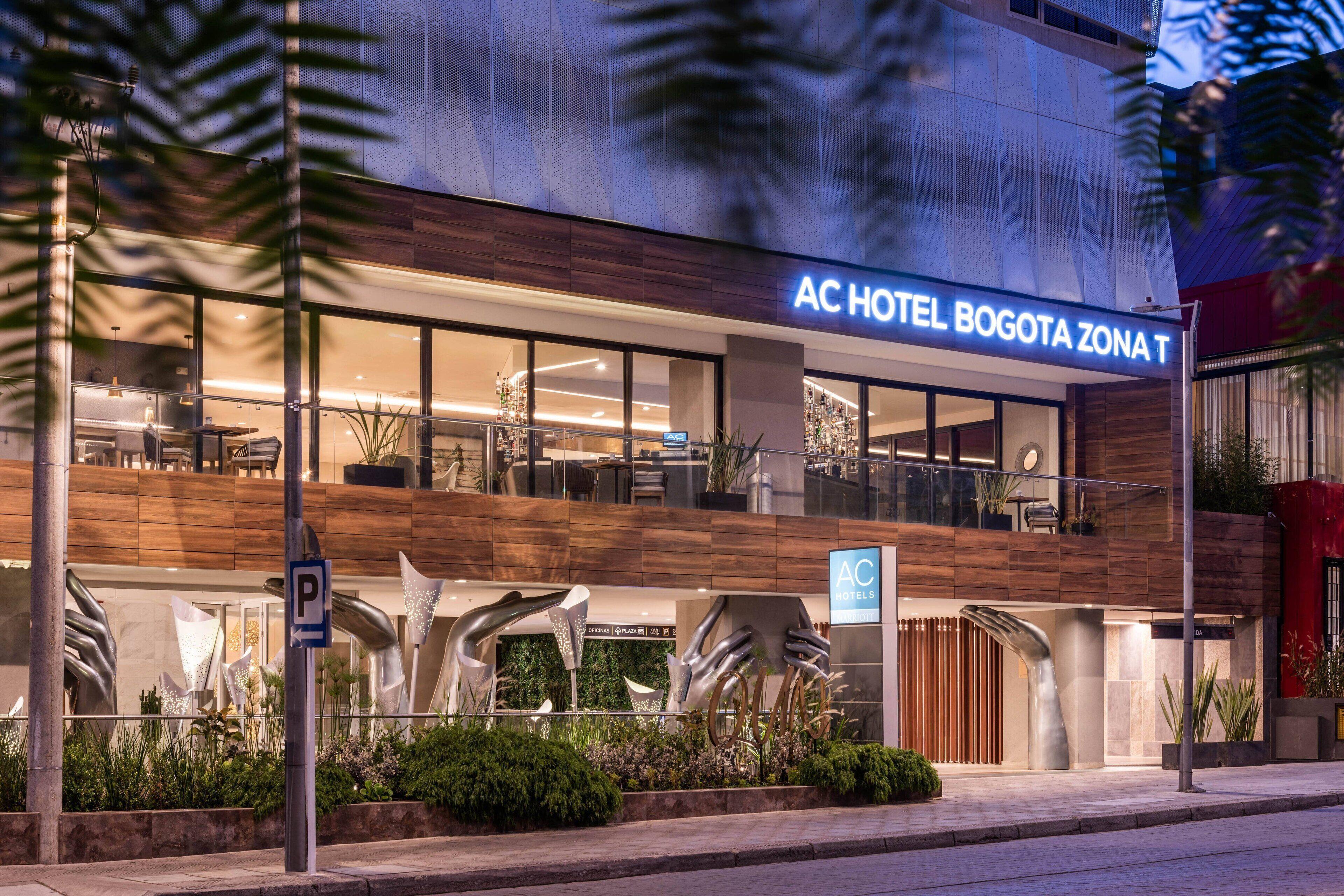 Ac Hotel By Marriott Bogota Zona T — Photos 2